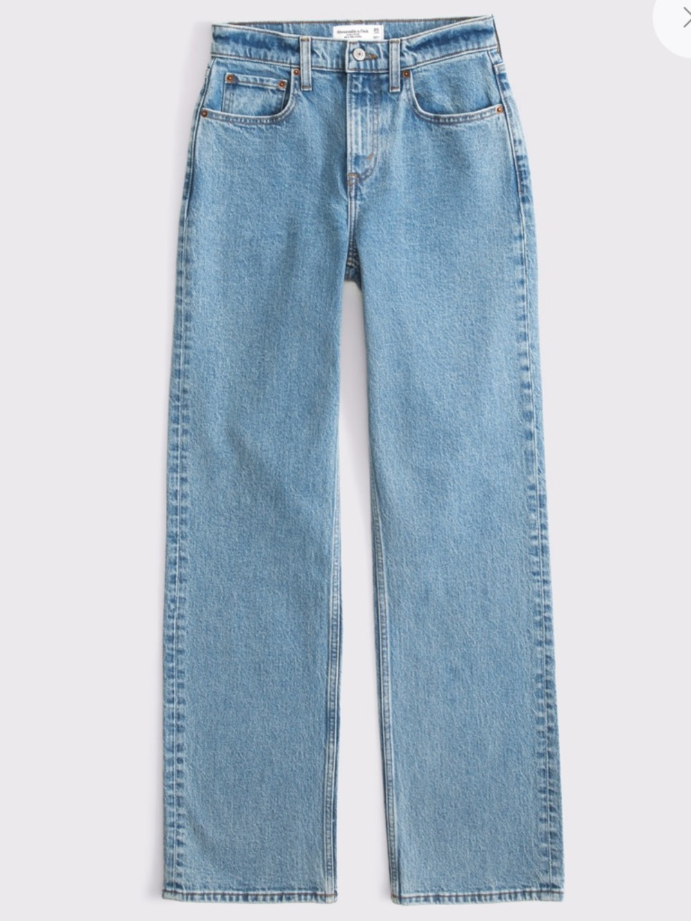 Abercrombie & Fitch Light Blue High-Rise Relaxed Jeans | 33 (16) short